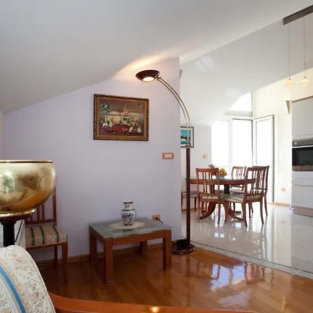 Guest house Villa Stobrec 3*