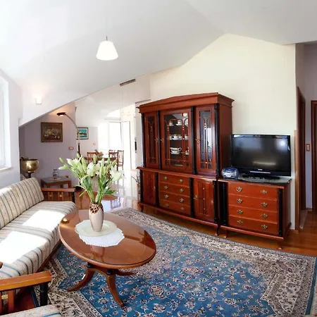 Guest house Villa Stobrec 3*