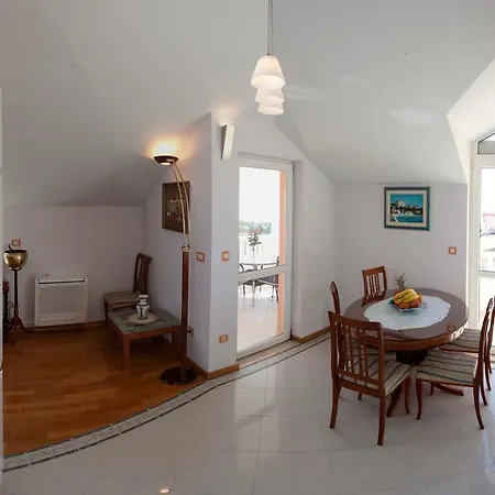 Guest house Villa Stobrec