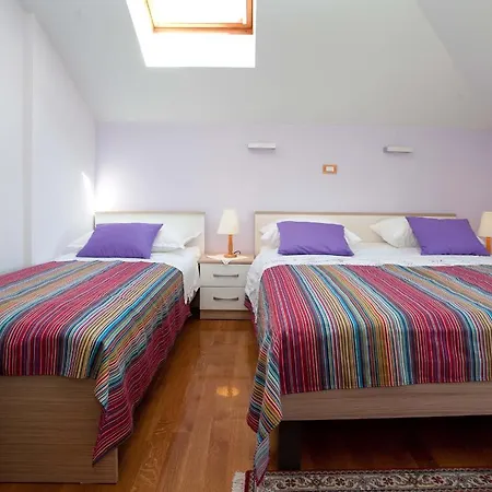 Villa Stobrec Гостевой дом Стобрек