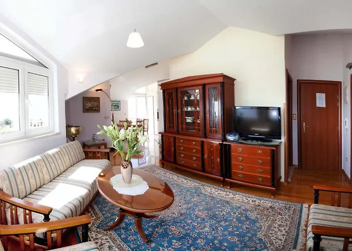 Konukevi Villa Stobrec 3*